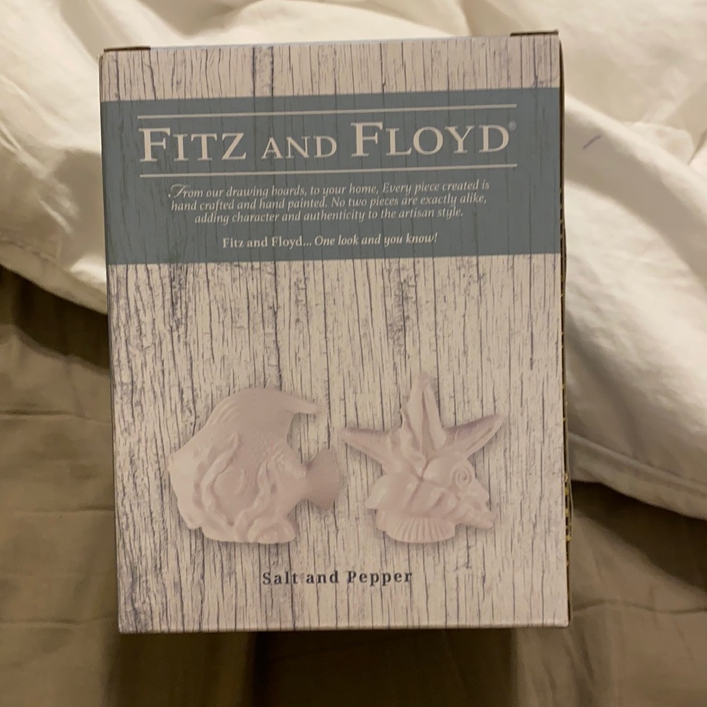 Cape Coral beach theme salt and pepper shakers